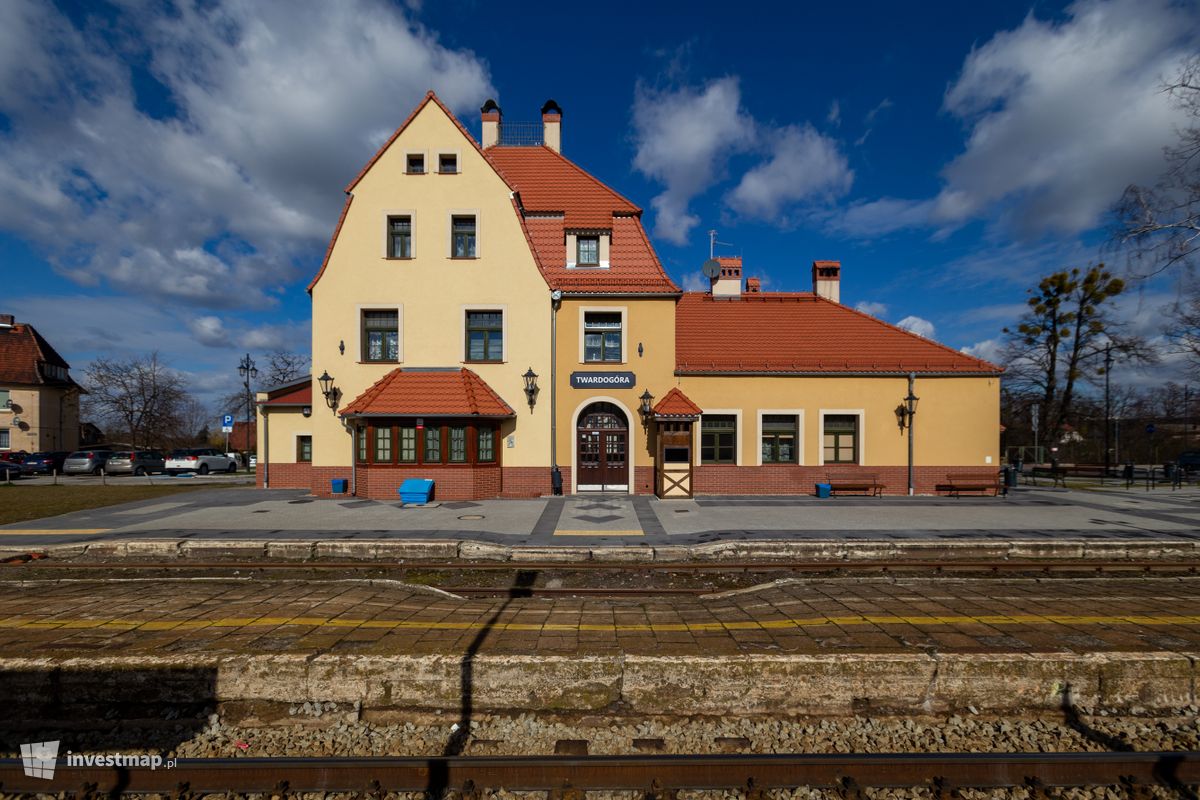 Zdjęcie Dworzec Twardogóra Sycowska fot. Jakub Zazula 