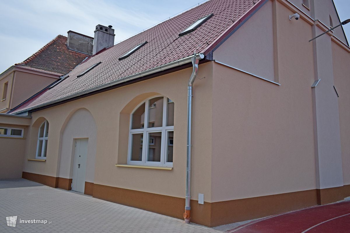 Zdjęcie Termomodernizacja budynku szkoły podstawowej fot. Paweł Harom 