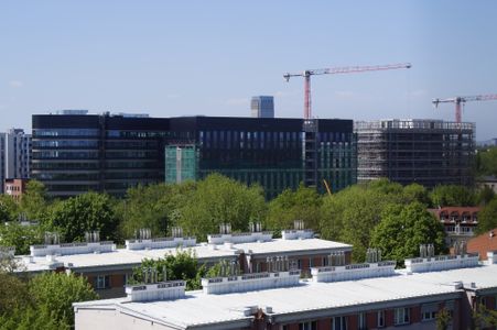W Krakowie trwa budowa kompleksu biurowego Fabryczna Office Park [ZDJĘCIA]