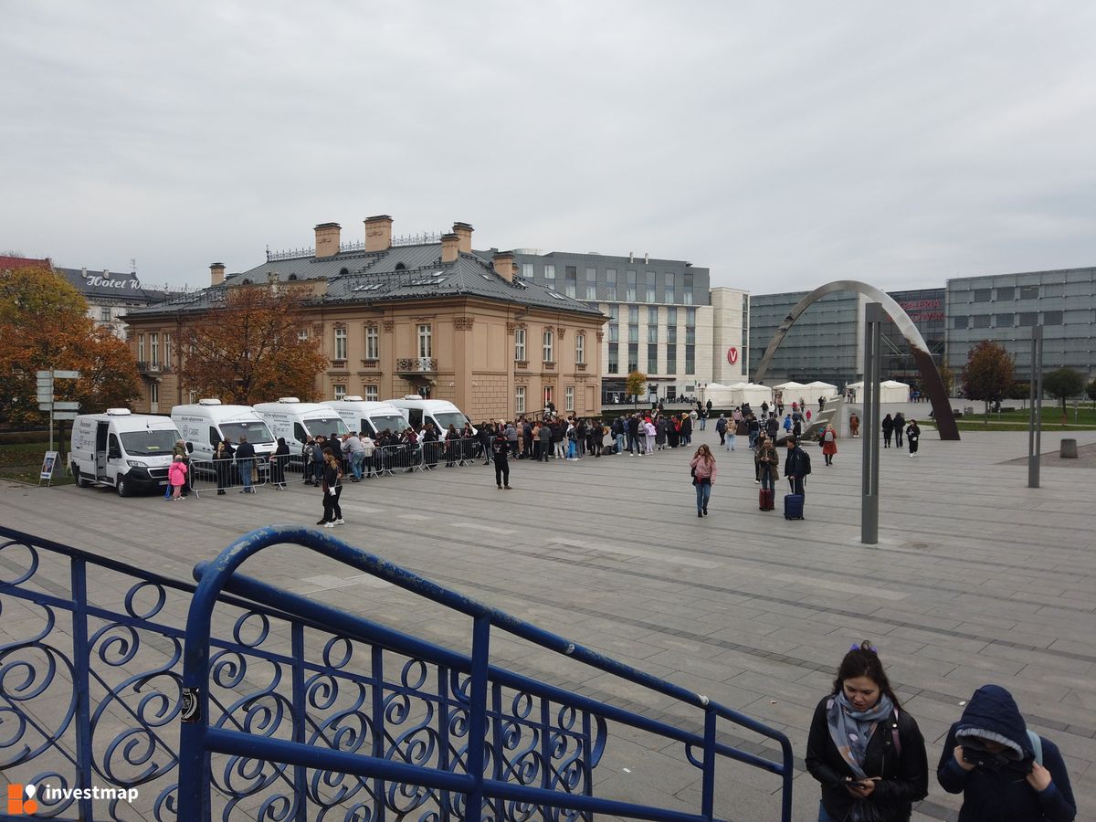 Zdjęcie Plac Jeziorańskiego fot. Damian Daraż 