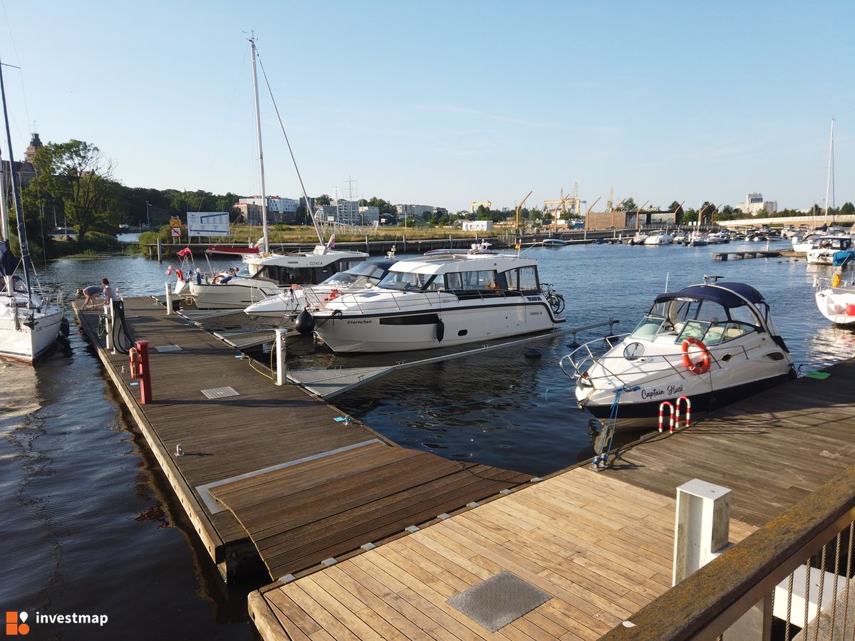 Zdjęcie Marina na Wyspie Grodzkiej fot. Damian Daraż 