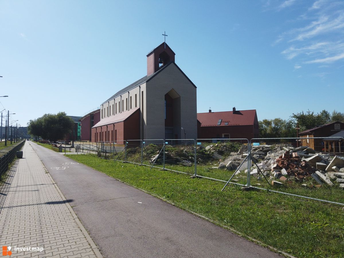 Zdjęcie Kościół, ul. Bobrzyńskiego fot. Damian Daraż 