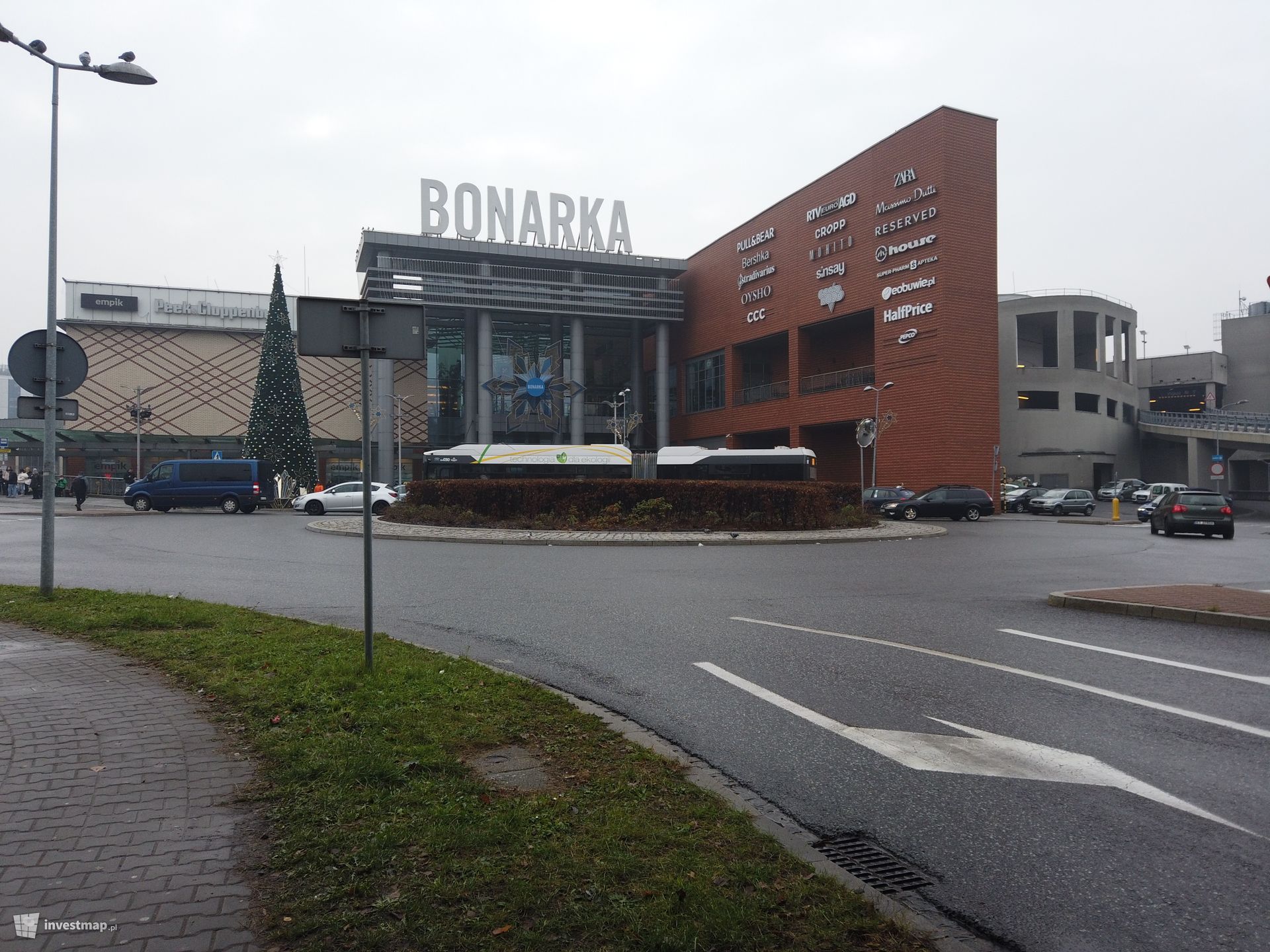 Rynek handlowy w Polsce – nowe parki handlowe i siedem debiutów