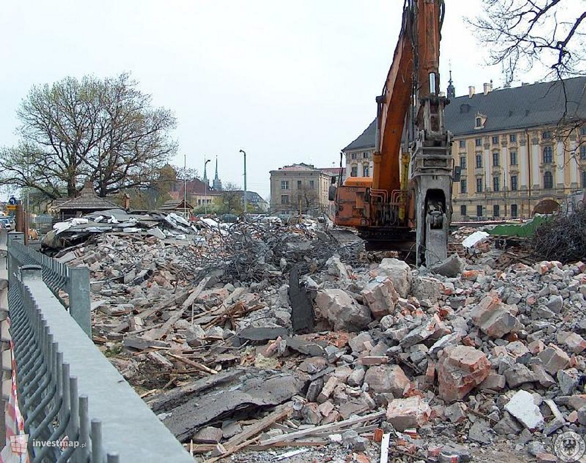 Zdjęcie [Żerniki Wrocławskie] Żernicki Rynek - 297 mieszkań fot. Jan Augustynowski