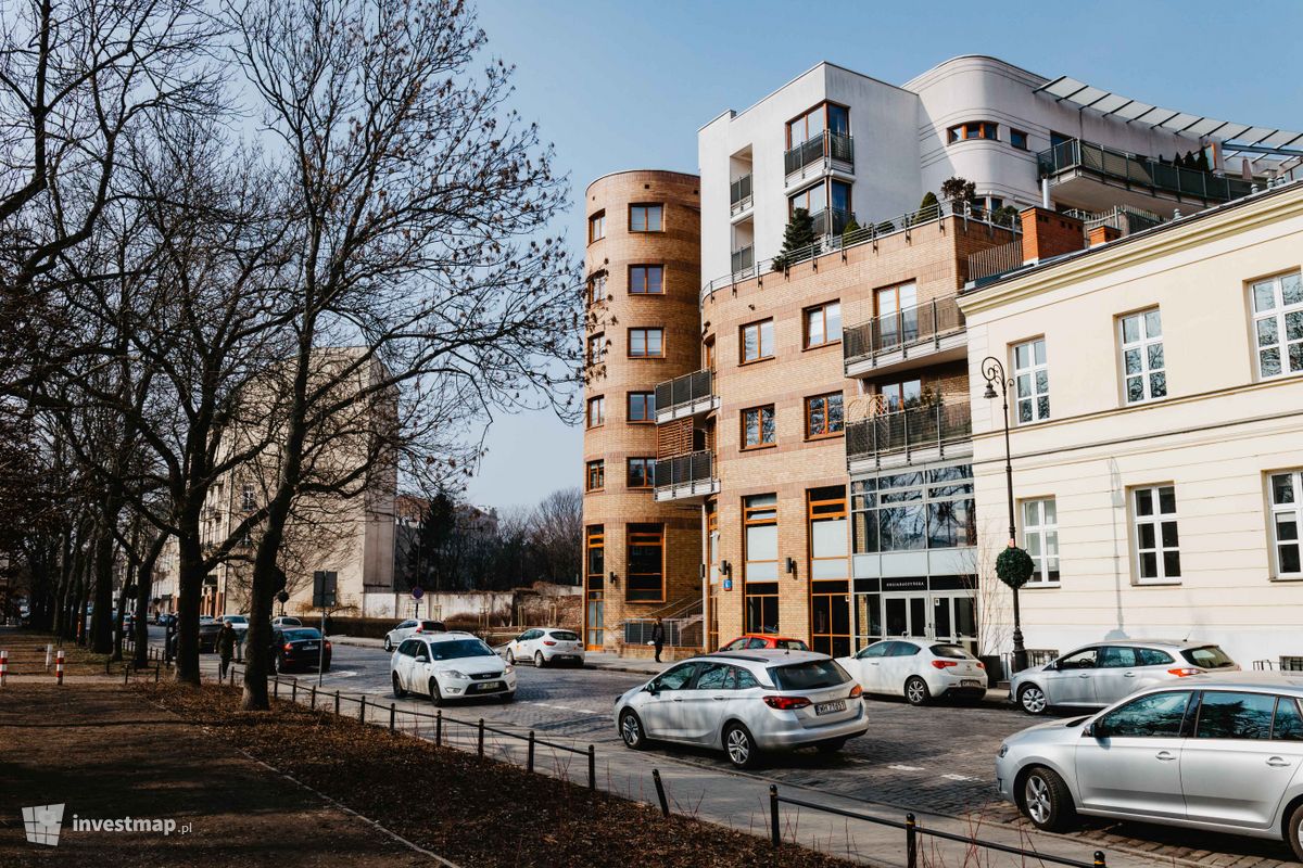 Zdjęcie [Warszawa] Apartamentowiec Vis a Vis Floriańska 
