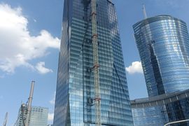W centrum Warszawy Ghelamco buduje 174-metrowy wieżowiec The Bridge [FILM]