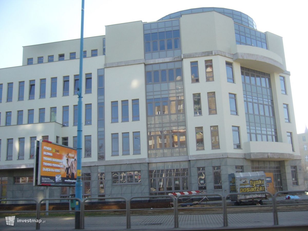Zdjęcie [Legnica] Urząd Skarbowy (nowa siedziba) fot. Orzech 