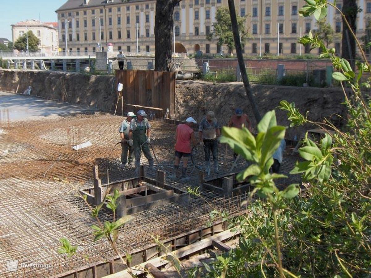 Zdjęcie [Żerniki Wrocławskie] Żernicki Rynek - 297 mieszkań fot. Jan Augustynowski