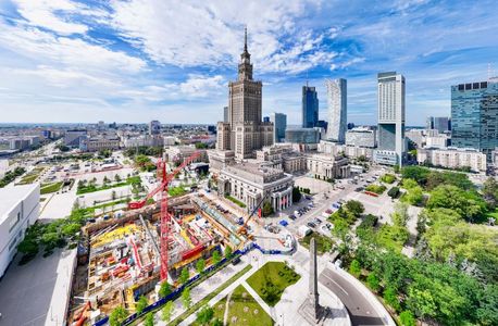 Nowe Centrum Warszawy: Kolejne zmiany w otoczeniu Pałacu Kultury i Nauki – nowe drogi i więcej zieleni