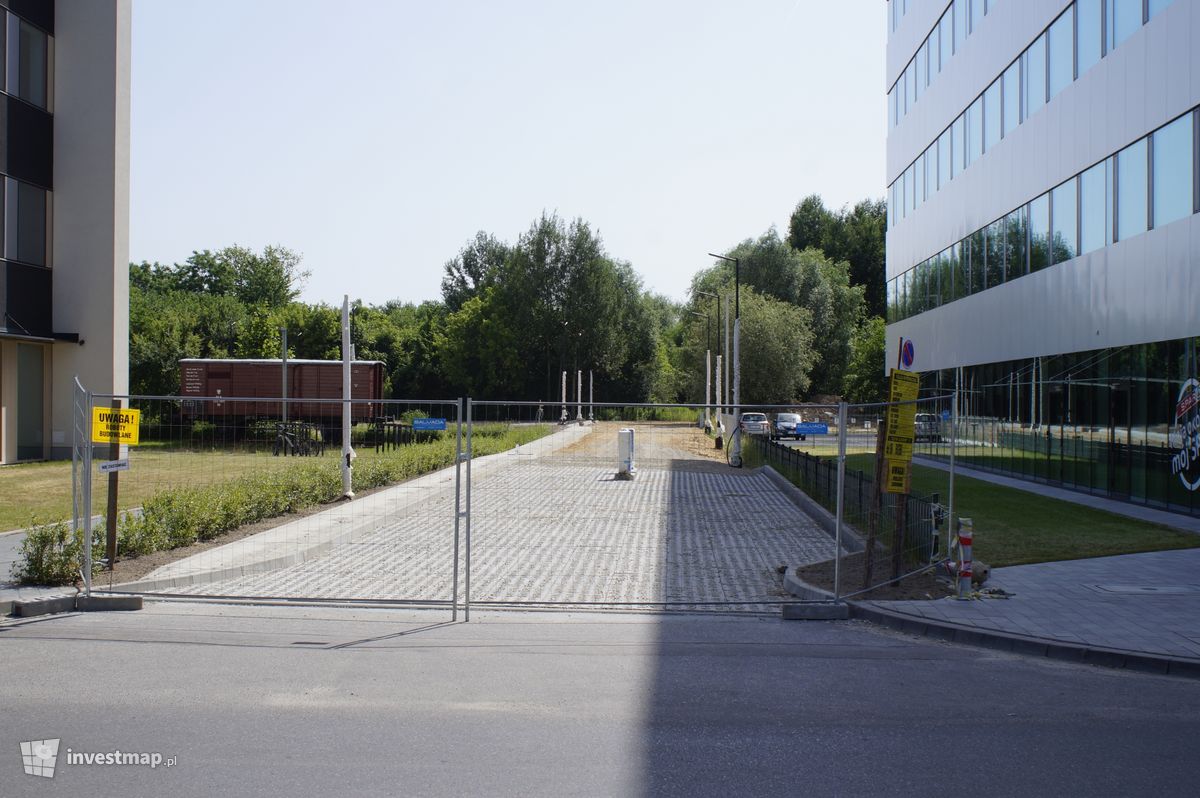 Zdjęcie [Kraków] Parking, ul. Życzkowskiego fot. Damian Daraż 