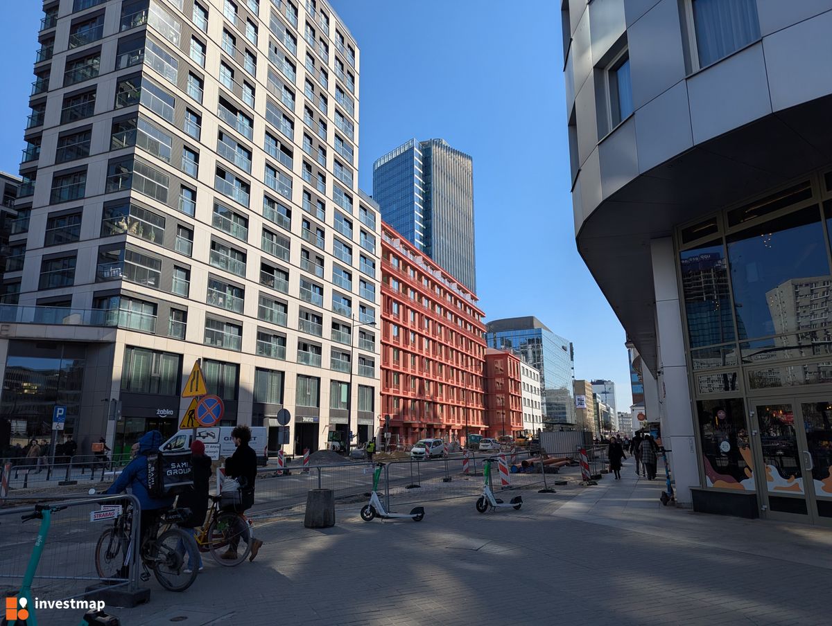 Zdjęcie Żelazna 54 fot. Jakub Zazula 