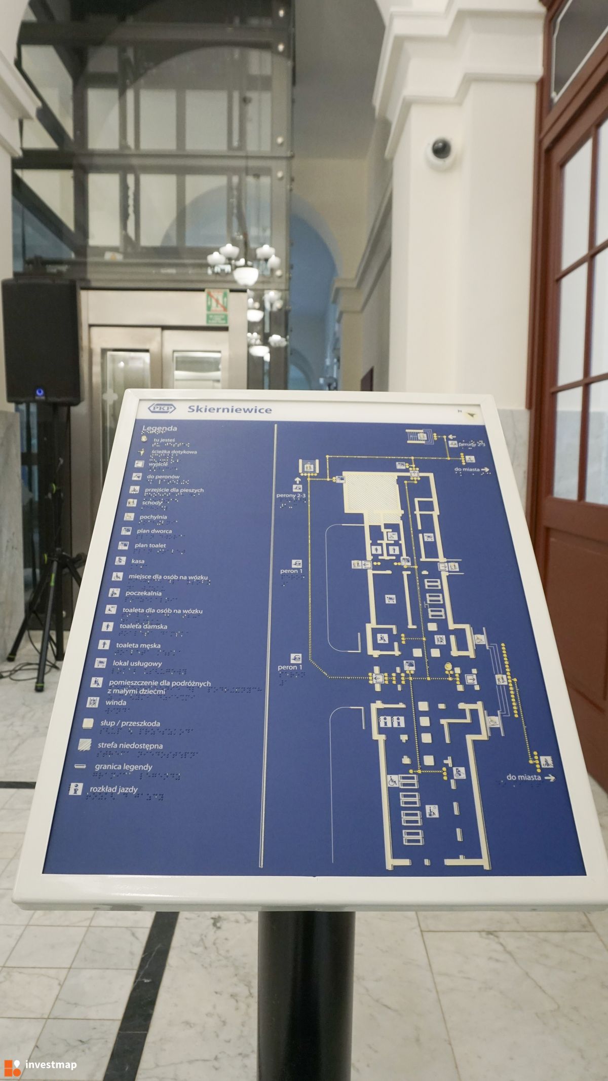 Zdjęcie Dworzec kolejowy w Skierniewicach fot. Wojciech Jenda