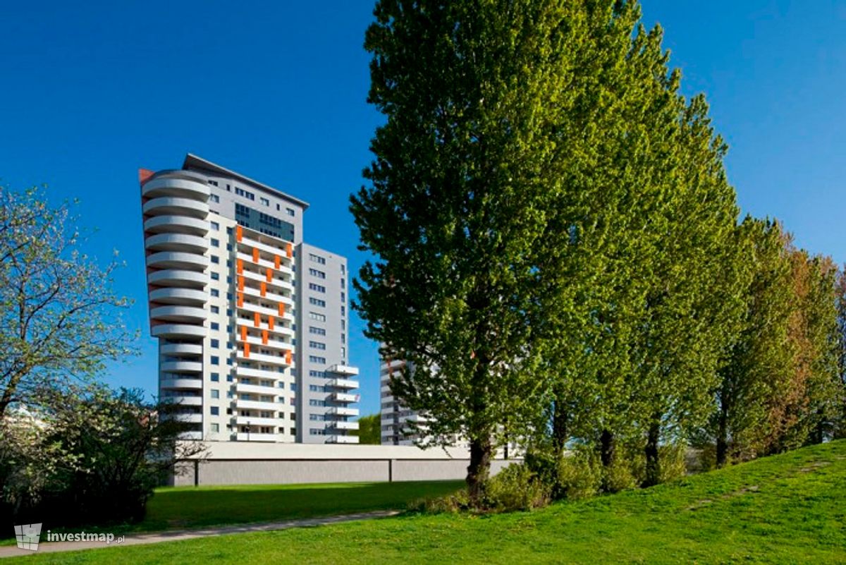 Zdjęcie [Gdańsk] Osiedle "Trzy Żagle" i budynek wielorodzinny "Czwarty Żagiel" fot. Jan Hawełko 