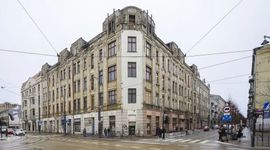 Narożna, zabytkowa kamienica przy Gdańskiej w Łodzi pięknieje. Stanie się perełką! [ZDJĘCIA+WIZUALIZACJE]