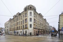 Narożna, zabytkowa kamienica przy Gdańskiej w Łodzi pięknieje. Stanie się perełką! [ZDJĘCIA+WIZUALIZACJE]