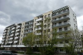 [Warszawa] Apartamentowiec "Bobrowiecka 3"
