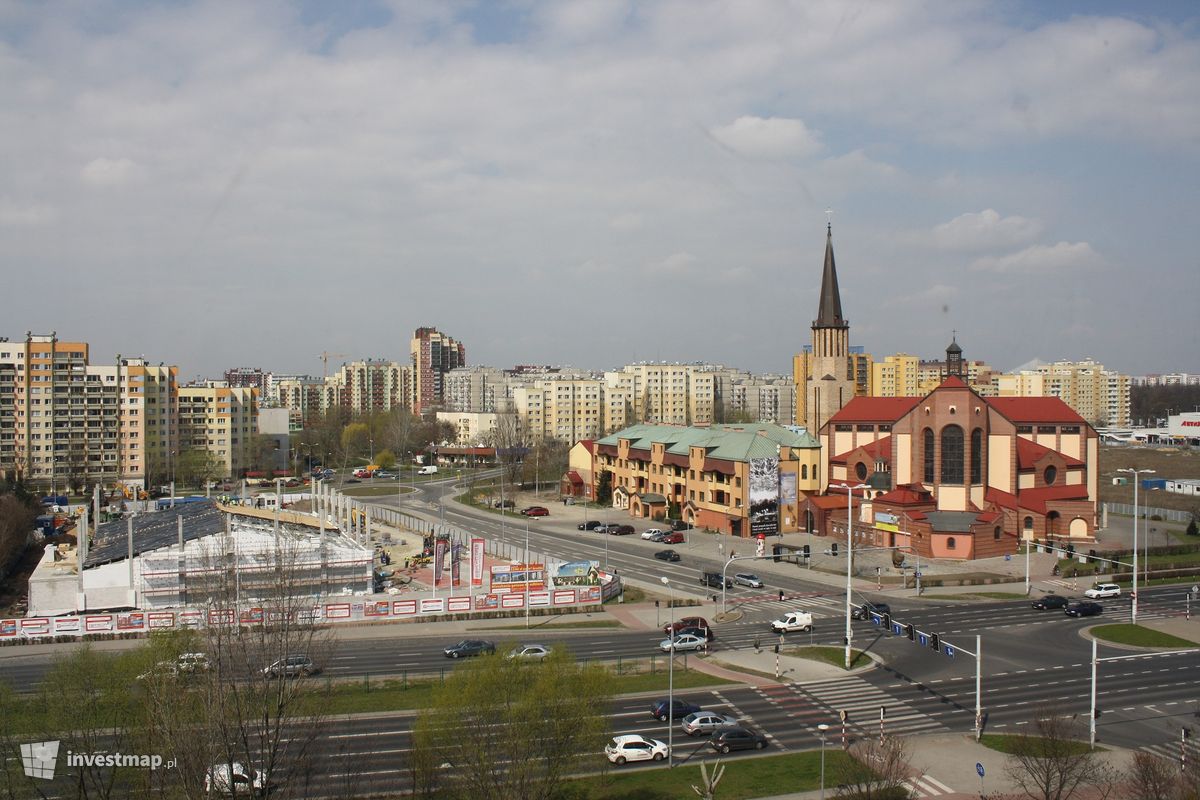 Zdjęcie [Wrocław] Biedronka, ul. Orlińskiego/Horbaczewskiego fot. worldinmyeyes 