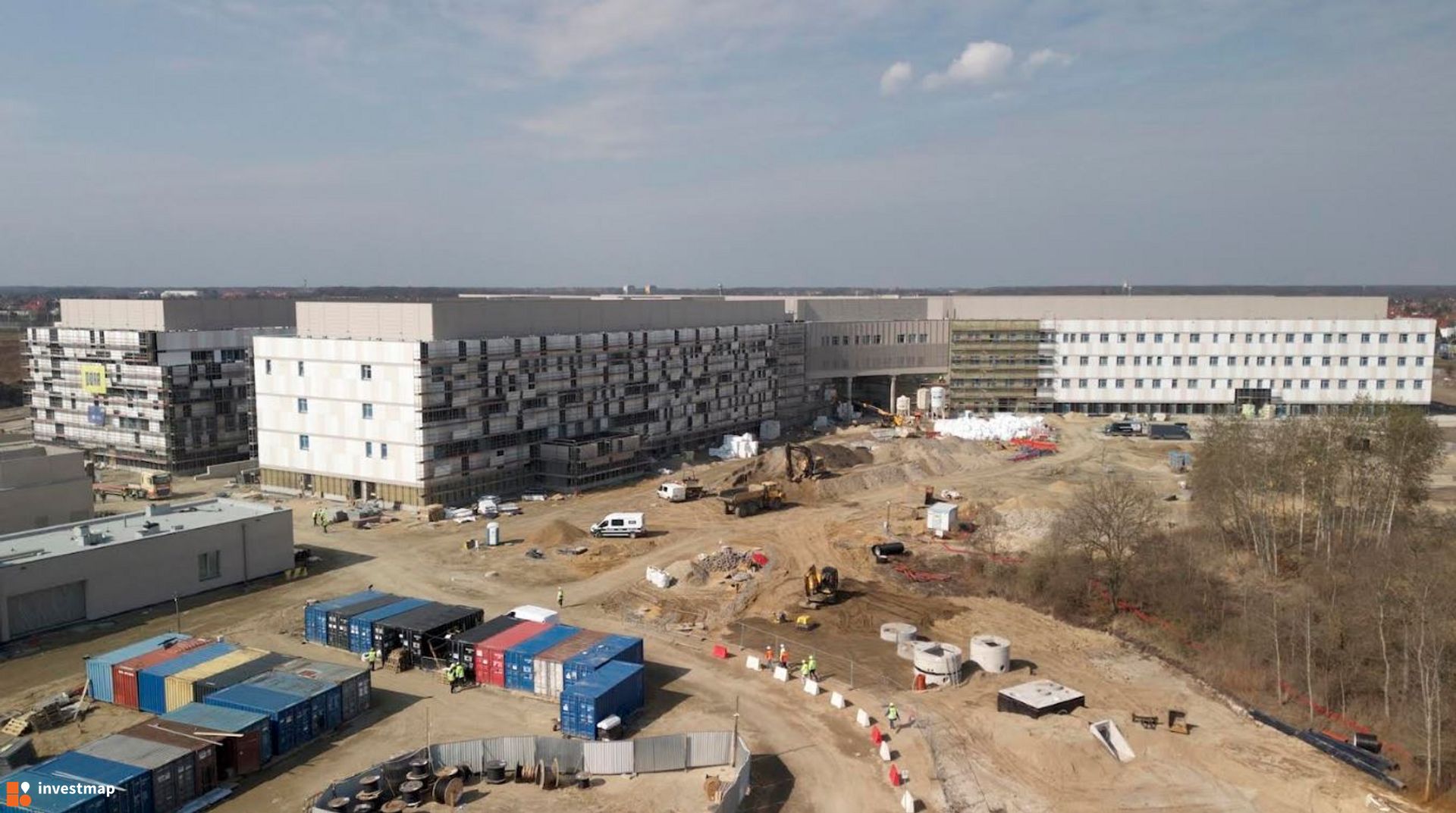 Budowa wielkiego Nowego Szpitala Onkologicznego we Wrocławiu nabiera tempa. Widać już finalny kształt  inwestycji 