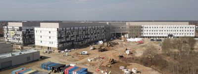 Budowa wielkiego Nowego Szpitala Onkologicznego we Wrocławiu nabiera tempa. Widać już finalny kształt  inwestycji [FILM+ZDJĘCIA]