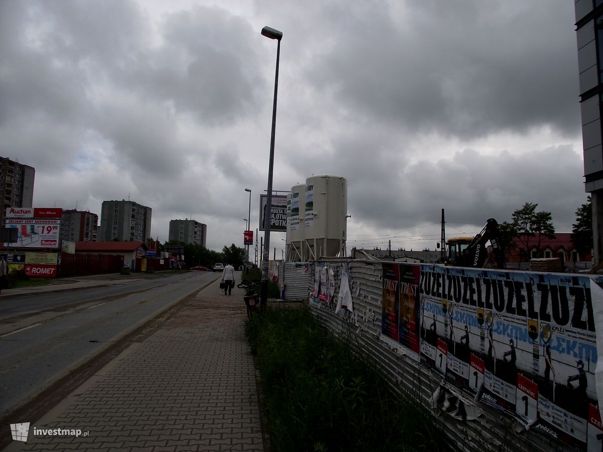 Zdjęcie [Kraków] Budynek biurowo-usługowy, ul. Piasta Kołodzieja 78 fot. Damian Daraż 