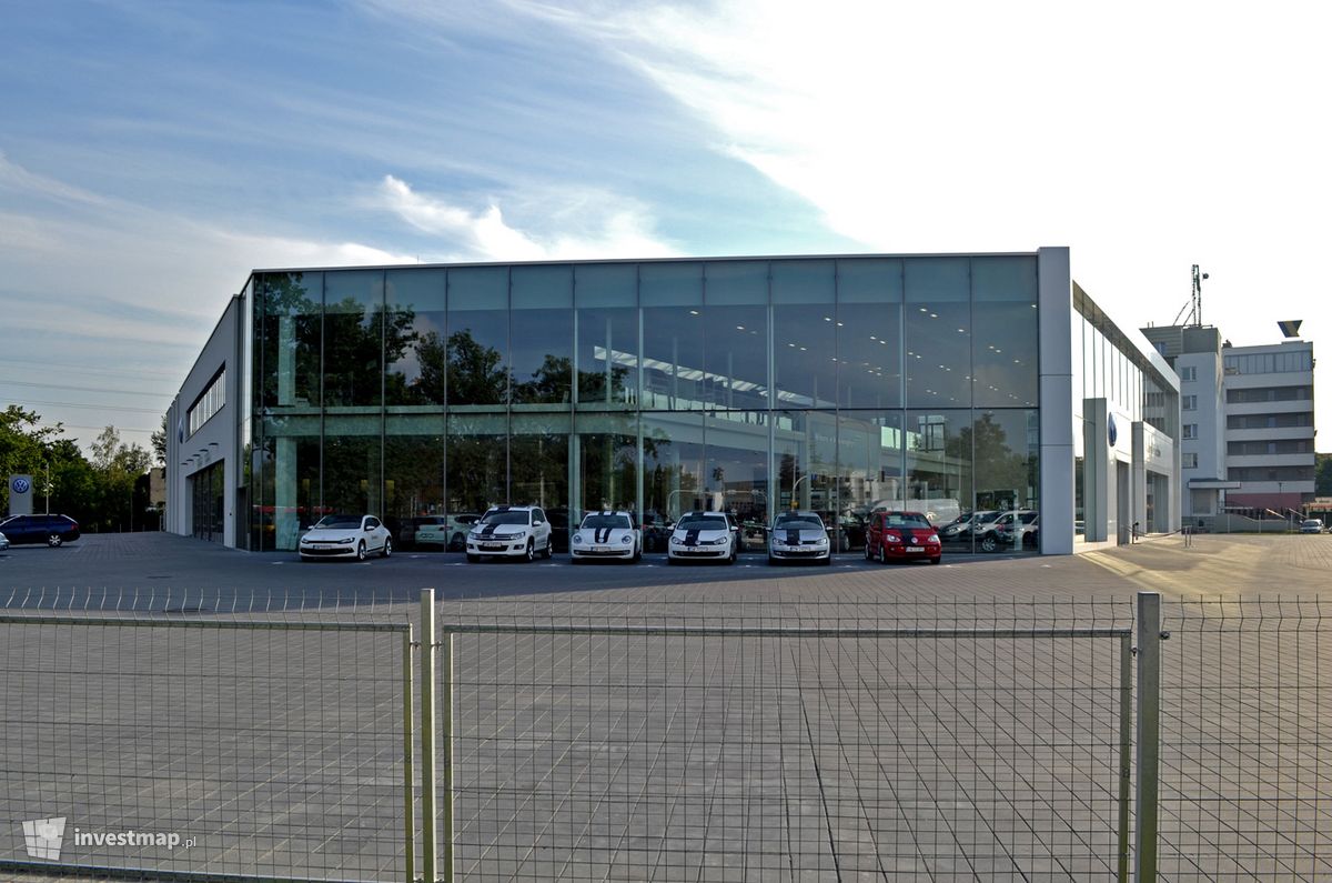 Zdjęcie [Wrocław] Nowy salon Volkswagena fot. alsen strasse 67 