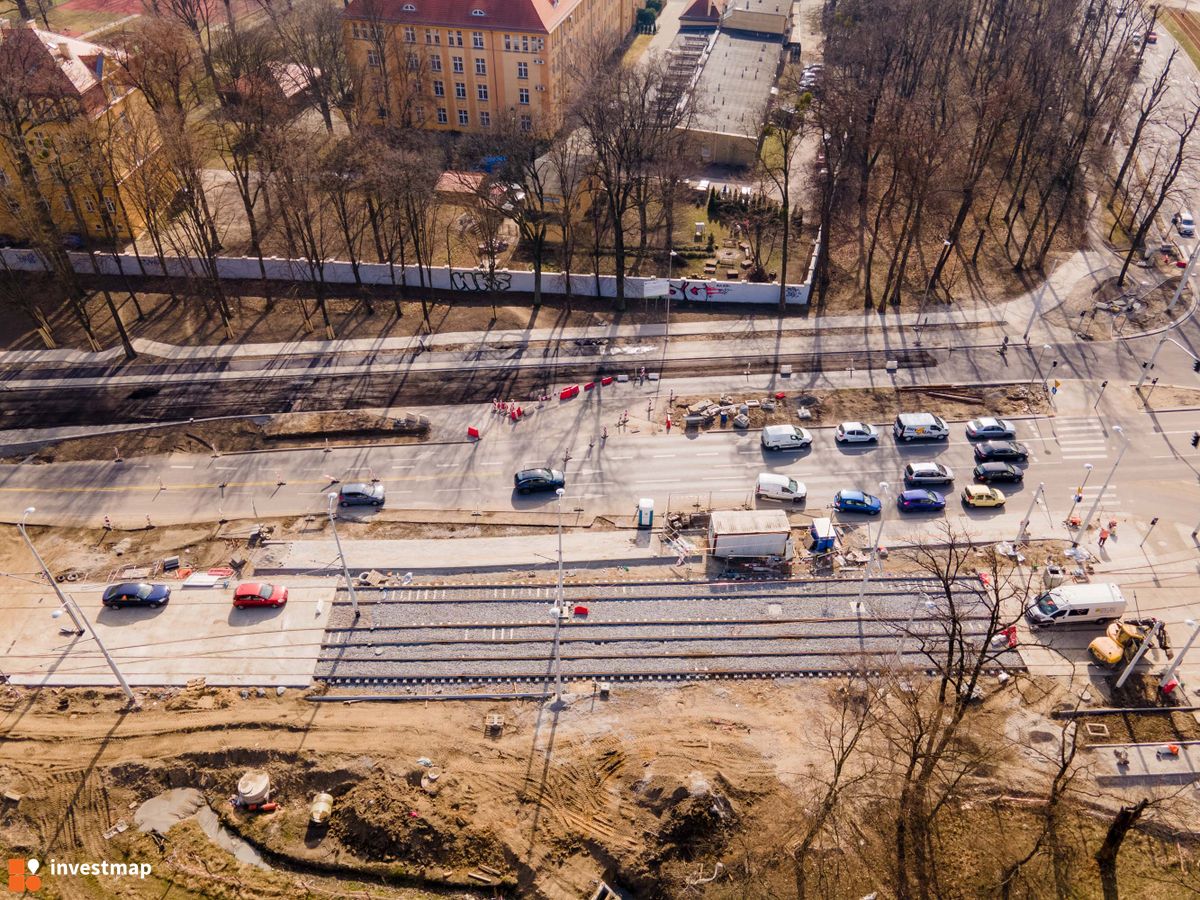 Zdjęcie Tramwaj Plus przez Popowice fot. Jakub Zazula 