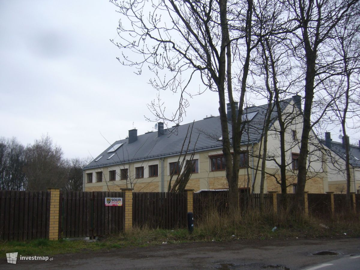 Zdjęcie [Radomierzyce] Osiedle domów "Lawendowe Niebo" fot. Orzech 