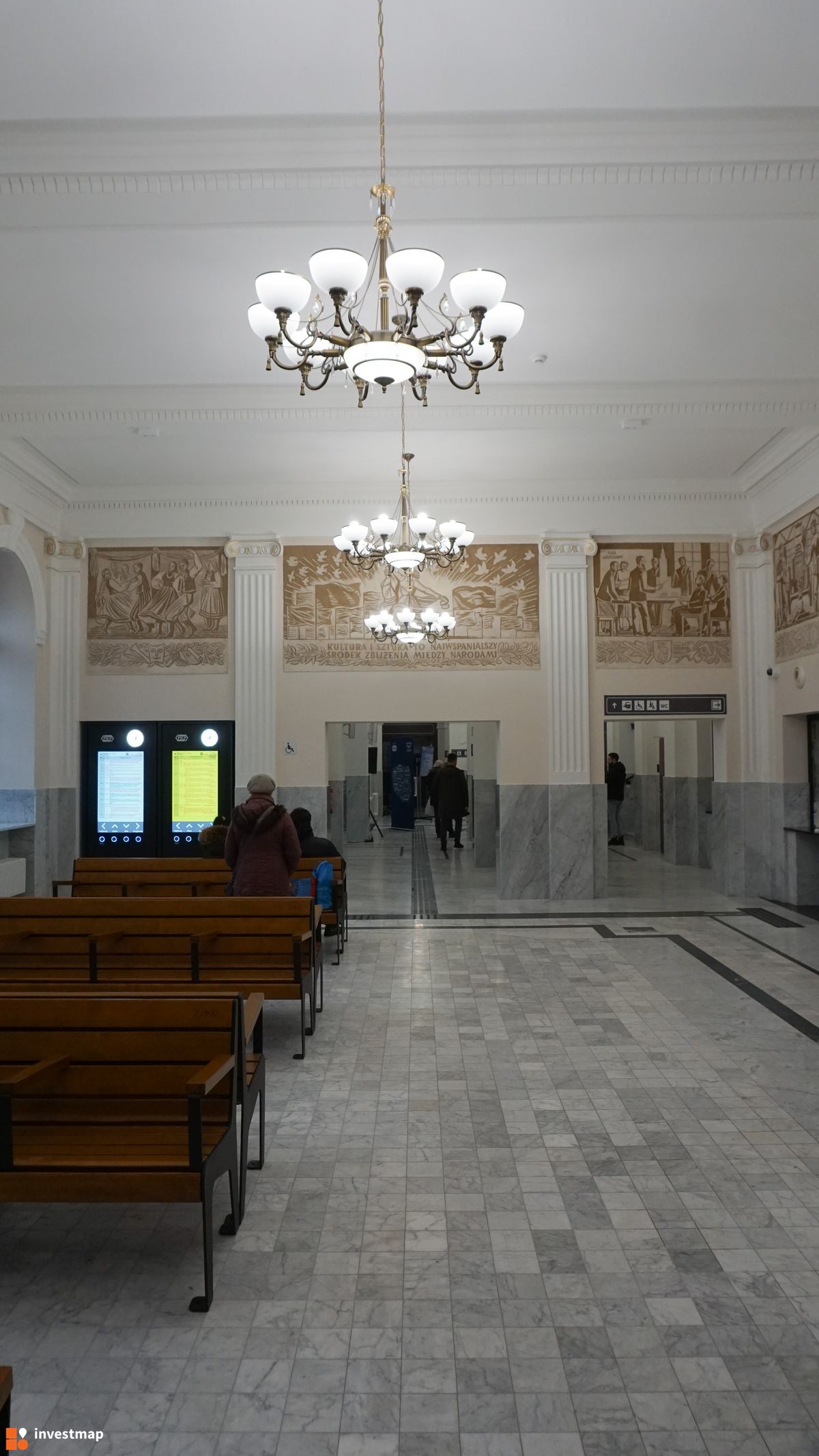 Zdjęcie Dworzec kolejowy w Skierniewicach fot. Wojciech Jenda