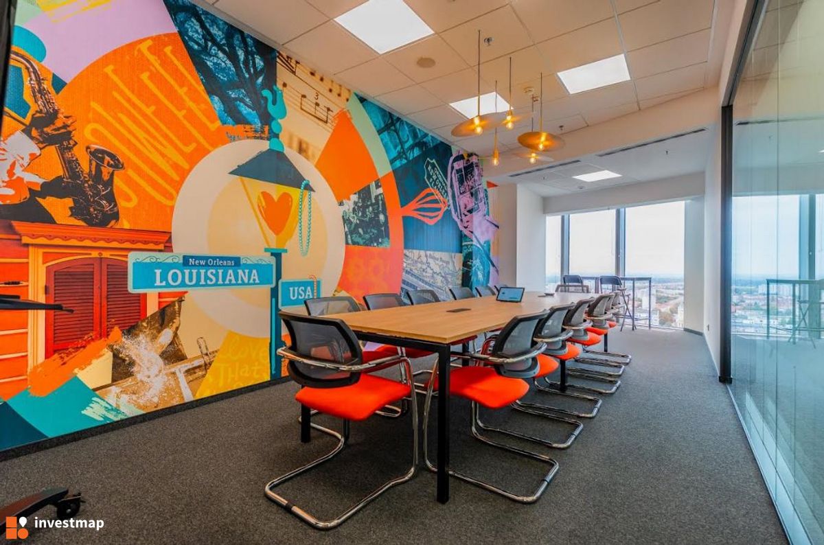 Zdjęcie Sky Tower fot. Orzech 