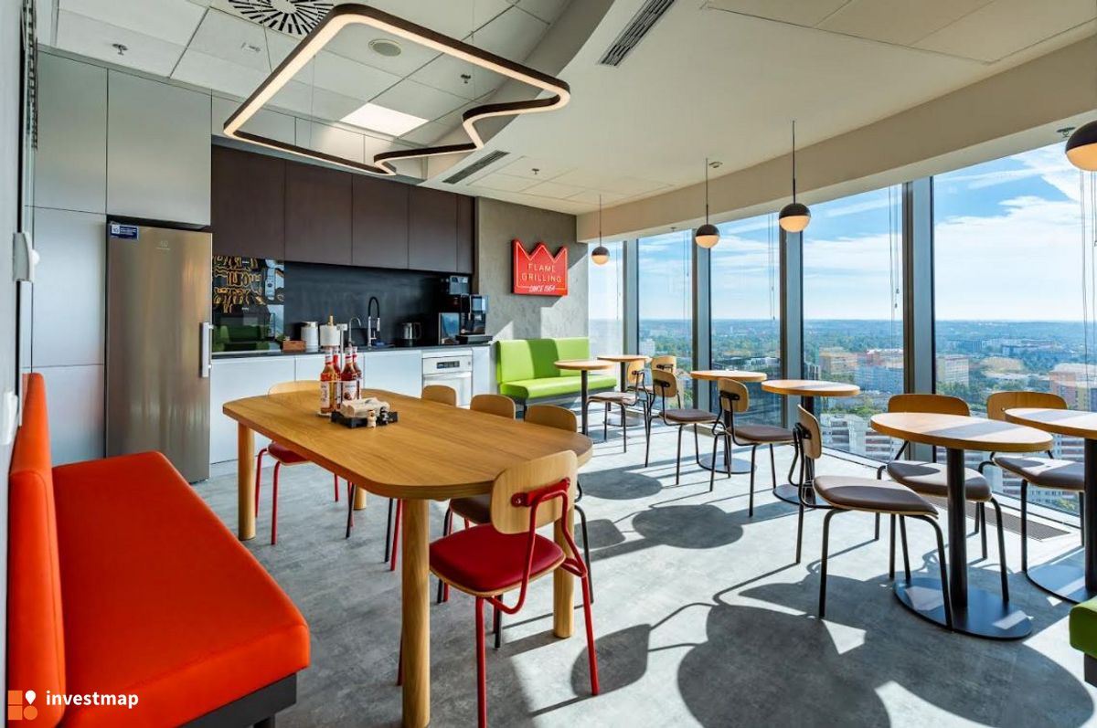 Zdjęcie Sky Tower fot. Orzech 