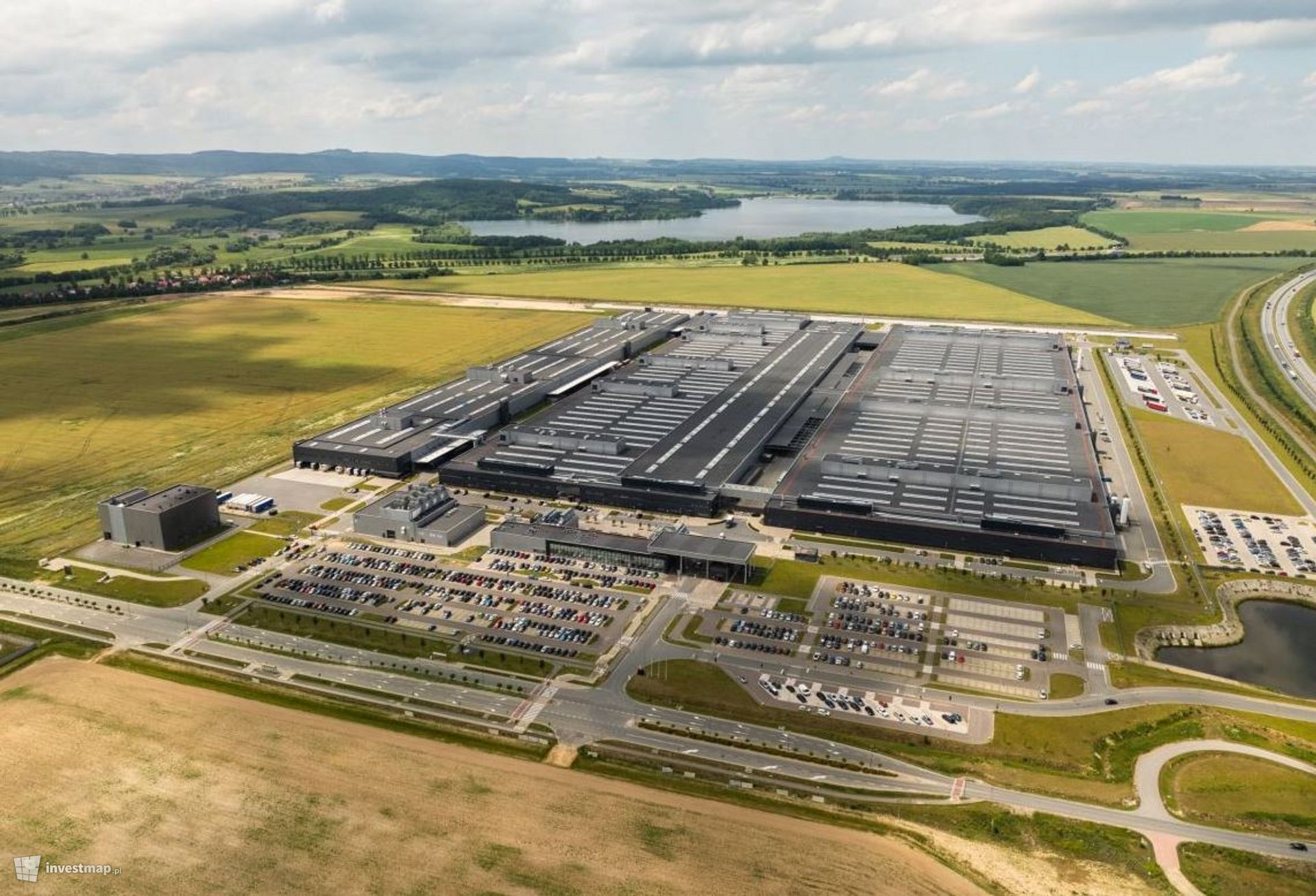 Kolejna wielka inwestycja Mercedes-Benz na Dolnym Śląsku. Powstanie park przemysłowy