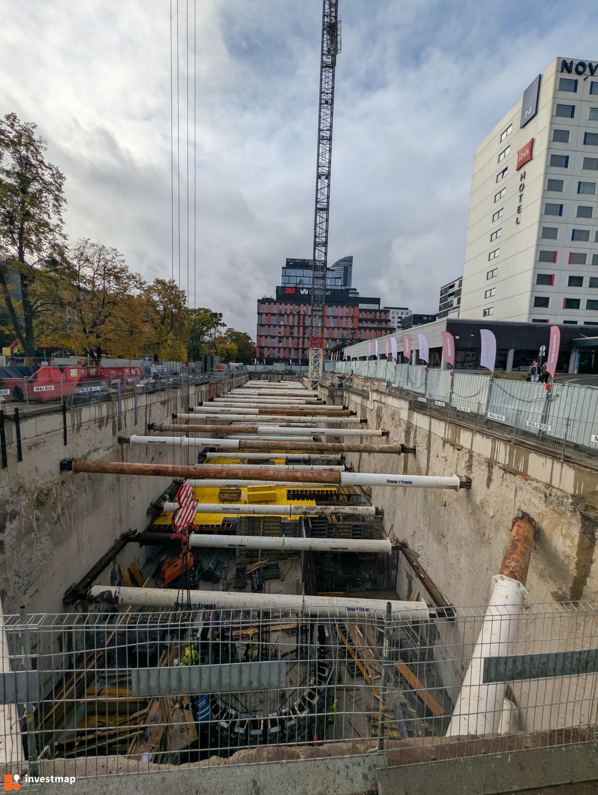 Zdjęcie Powstańców 7D fot. Jan Augustynowski