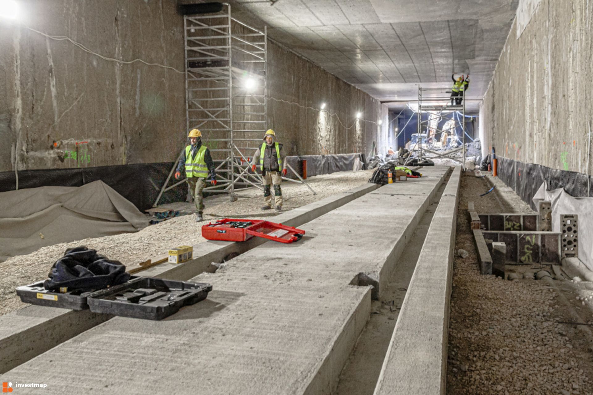 Warszawa: Pierwsze płyty torowe w tunelu tramwajowym do Dworca Zachodniego już gotowe 