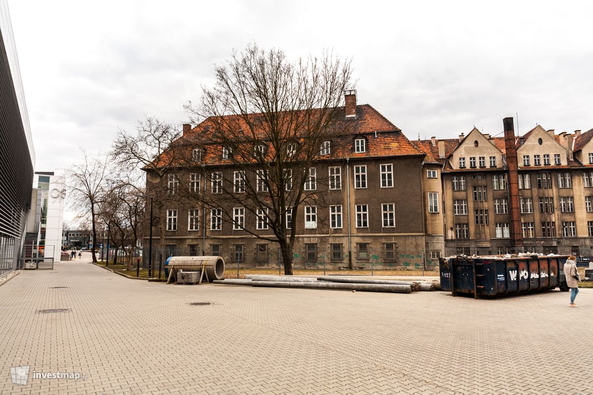 Zdjęcie Budynek Wydziału Matematyki Politechniki Wrocławskiej fot. Mariusz Bartodziej