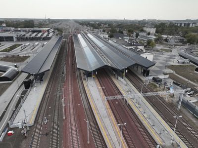 Cztery perony, tunel i ruchome schody – stacja Białystok w nowej odsłonie [FILM+ZDJĘCIA]