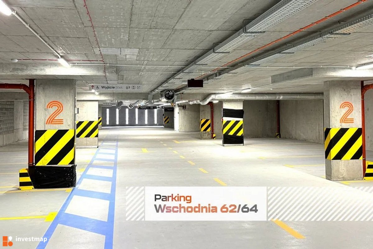 Zdjęcie Parking wielopoziomowy, Wschodnia 62/64 fot. Wojciech Jenda