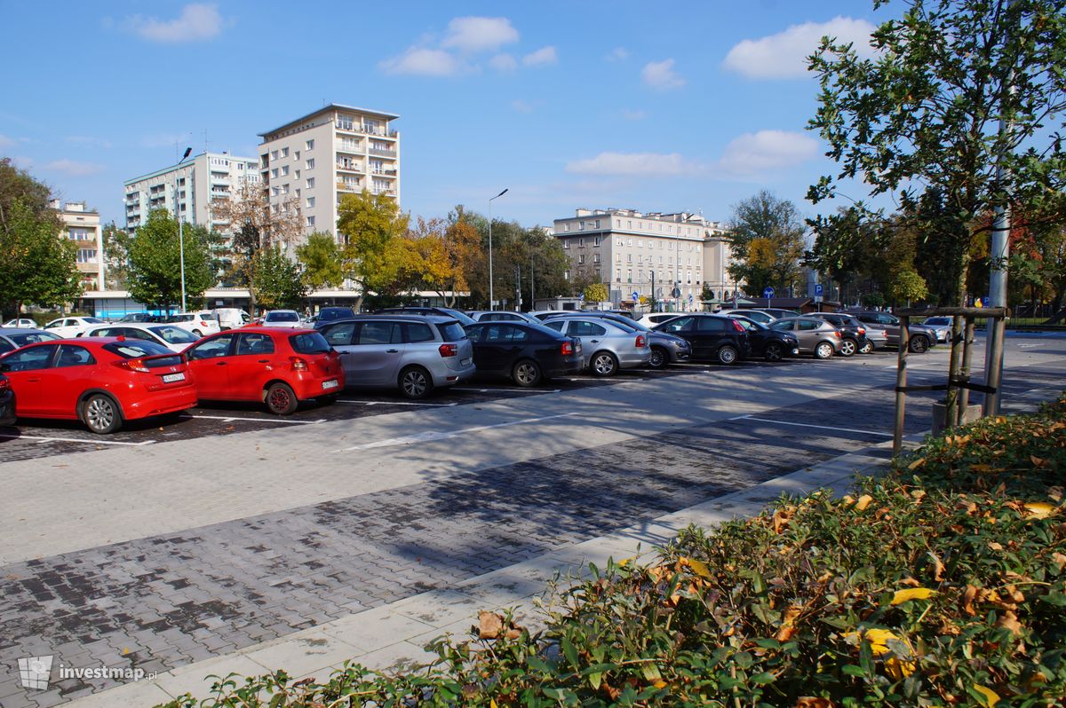 Zdjęcie Parking, Al. Jana Pawła II fot. Damian Daraż 