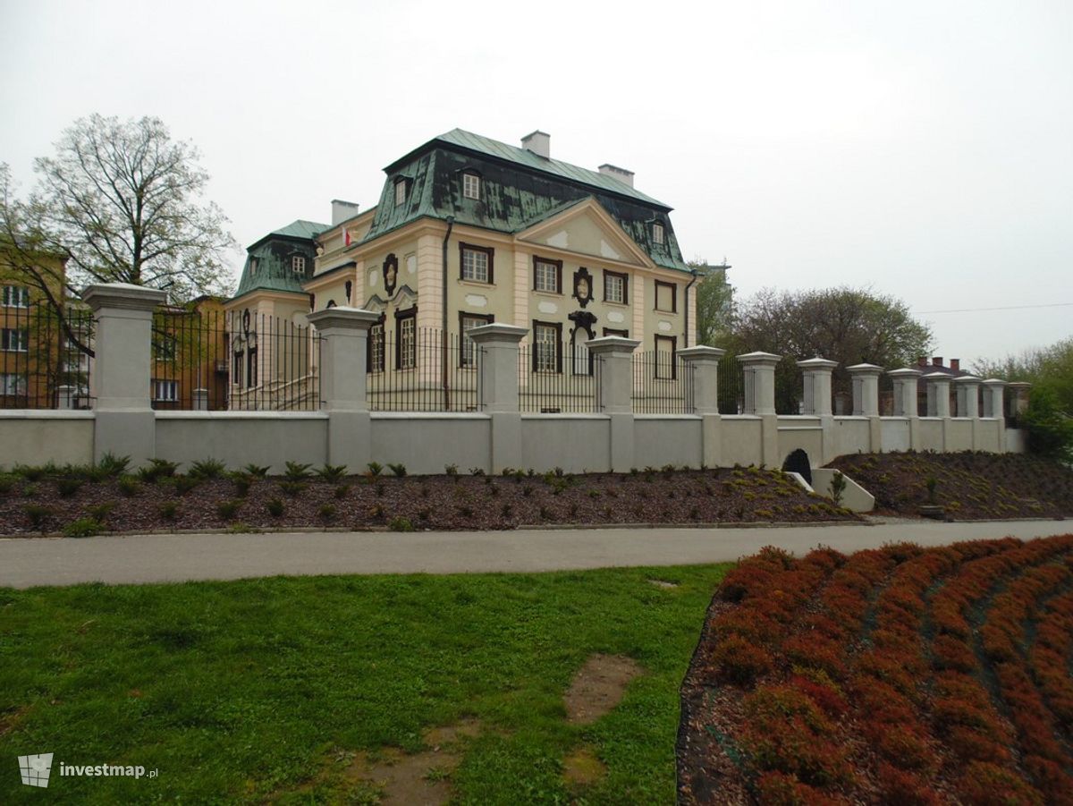 Zdjęcie [Rzeszów] Apartamentowiec, ul. Dekerta 4 fot. Damian Daraż 