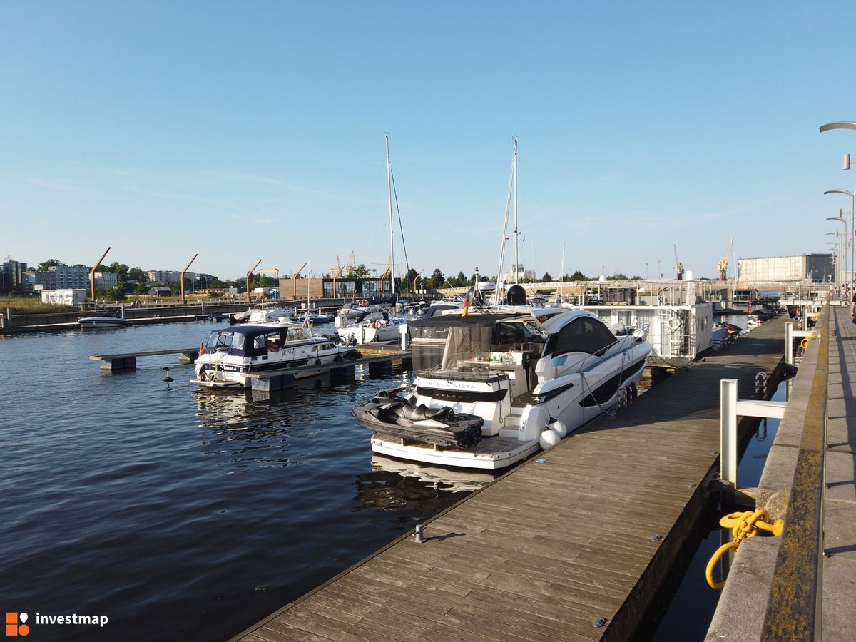 Zdjęcie Marina na Wyspie Grodzkiej fot. Damian Daraż 