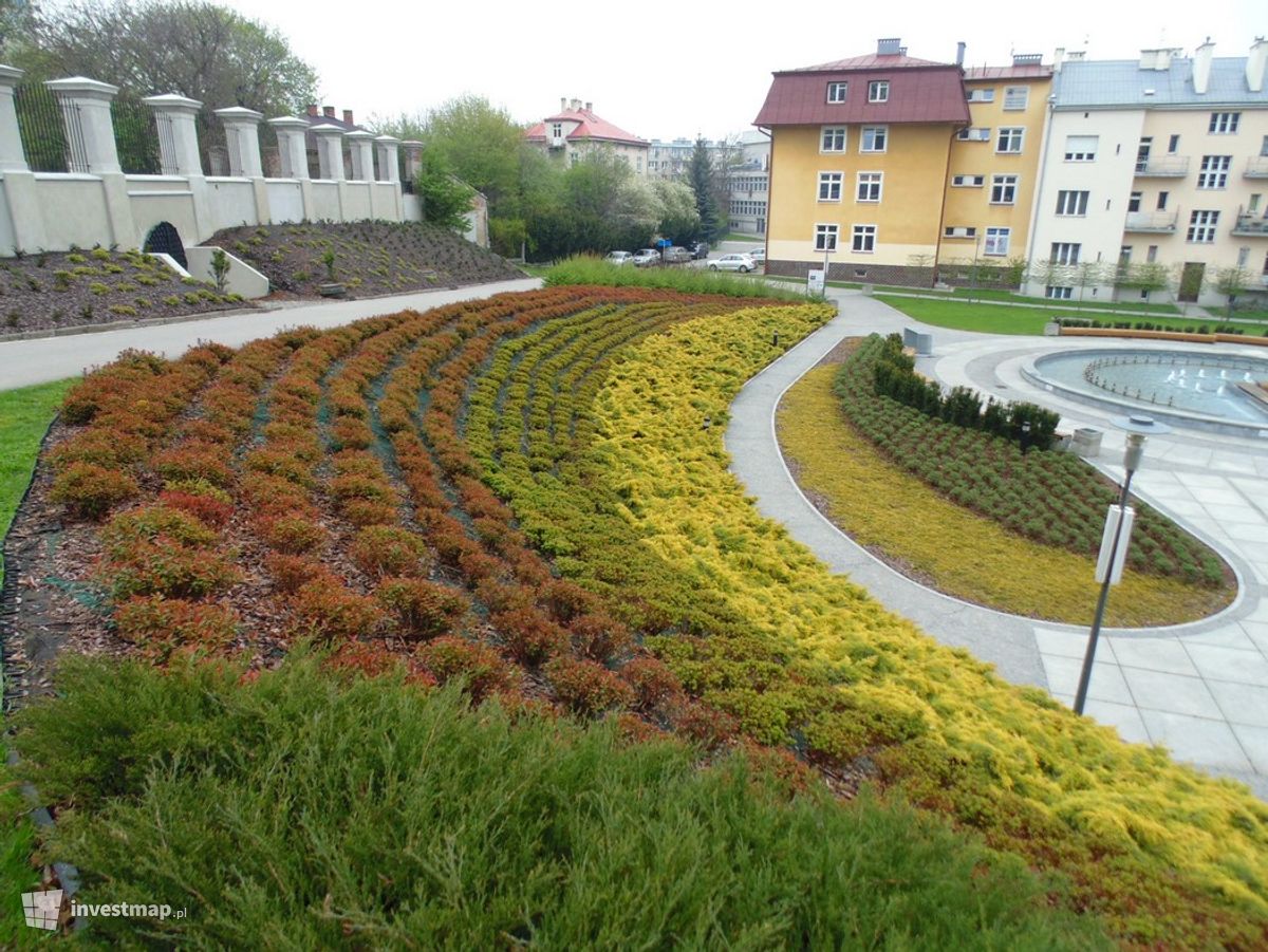 Zdjęcie [Rzeszów] Apartamentowiec, ul. Dekerta 4 fot. Damian Daraż 