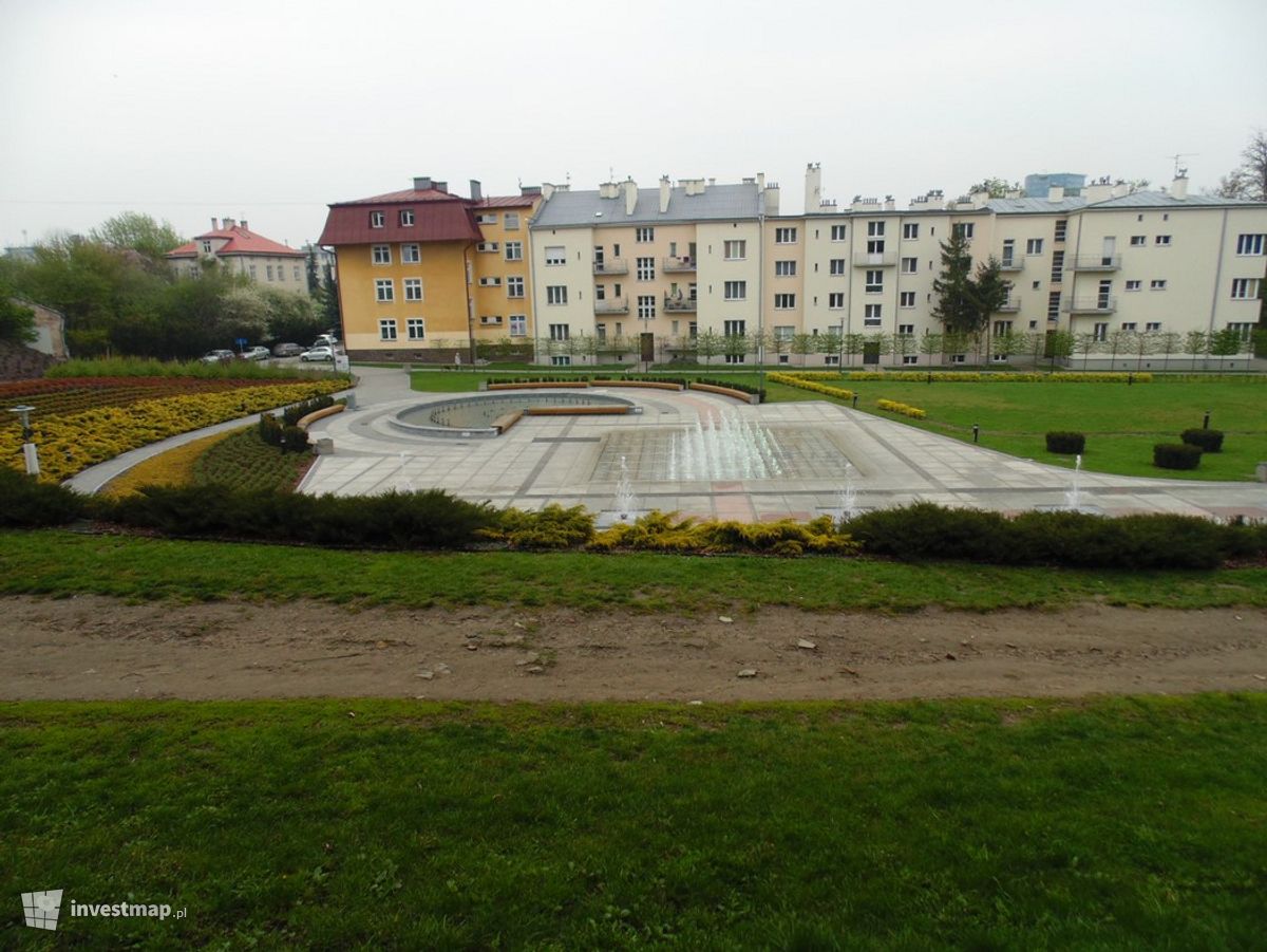 Zdjęcie [Rzeszów] Apartamentowiec, ul. Dekerta 4 fot. Damian Daraż 