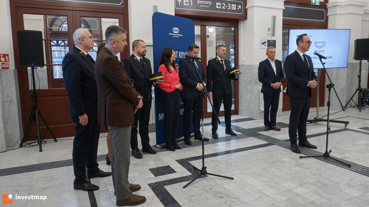 Zdjęcie Dworzec kolejowy w Skierniewicach fot. Wojciech Jenda