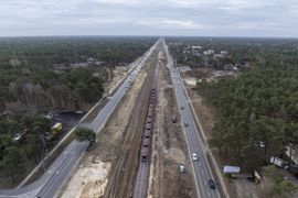 Prace na linii otwockiej, inwestycji za 1,7 mld zł netto, nabierają tempa. Szykują się zmiany w komunikacji [ZDJĘCIA]