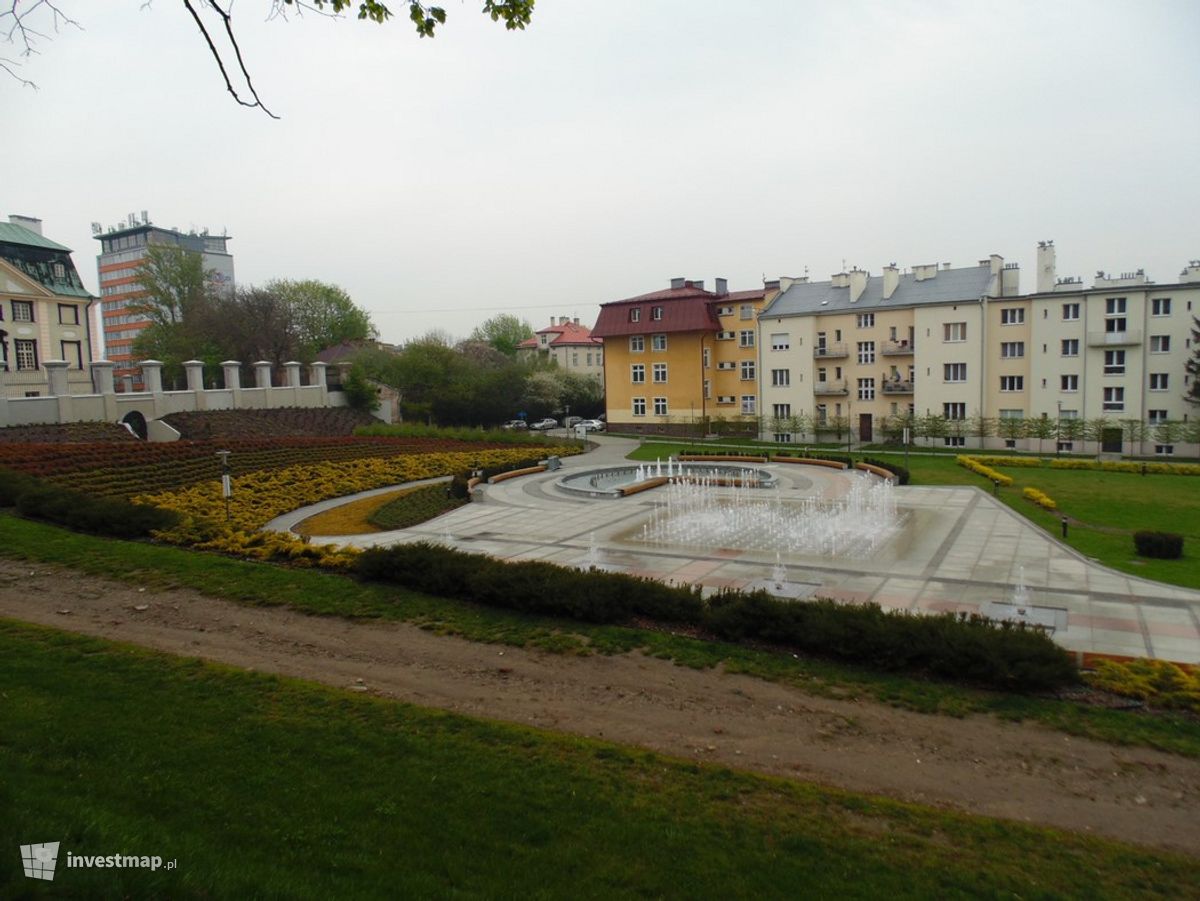 Zdjęcie [Rzeszów] Apartamentowiec, ul. Dekerta 4 fot. Damian Daraż 