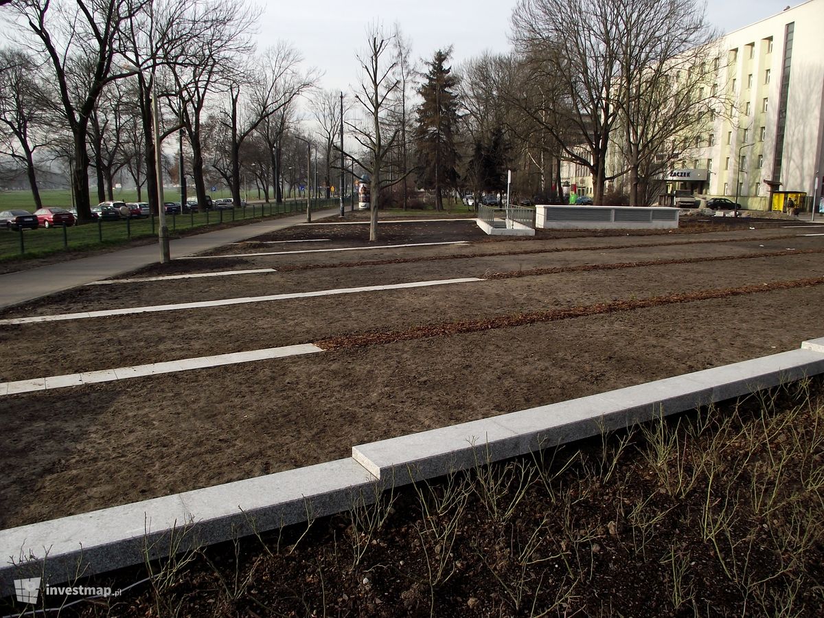 Zdjęcie Parking podziemny, al. 3 Maja fot. Damian Daraż 