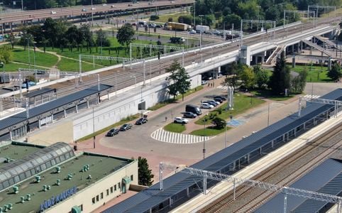 Na stacji Łódź Kaliska podróżni korzystają z kolejnych trzech nowych peronów [ZDJĘCIA]