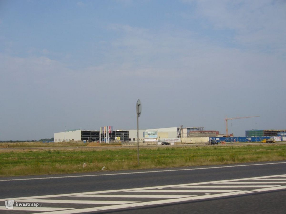 Zdjęcie [Komorniki] Zakład produkcji katalizatorów samochodowych BASF fot. Orzech 