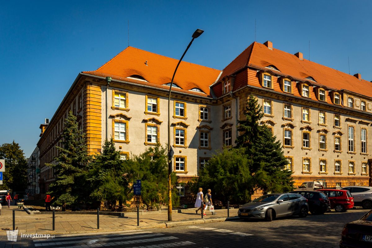 Zdjęcie [Wrocław] Budynek Oddziału ZUS, ul. Pretficza 11 (remont) fot. Mariusz Bartodziej