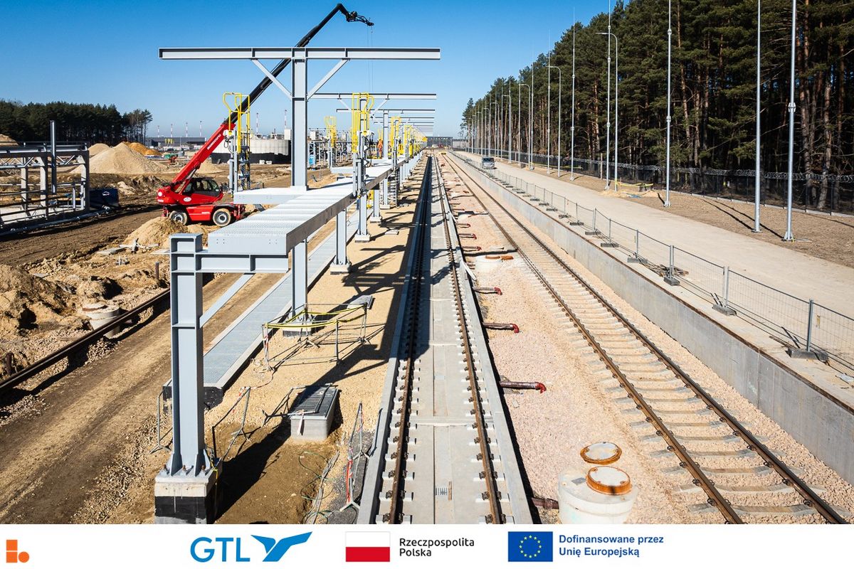 Zdjęcie [Pyrzowice] Port lotniczy w Katowice-Pyrzowice - inwestycje i nowe połączenia lotnicze fot. Orzech 