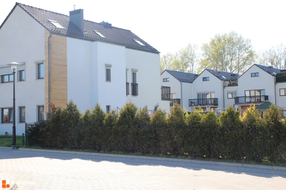 Zdjęcie [Wilczyce] Osiedle domów wielorodznnych "Małe Wilczyce" fot. ankasow
